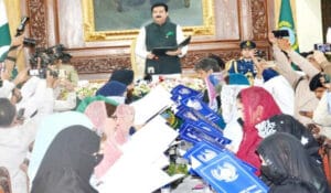 خیبرپختونخوا اسمبلی:مخصوص نشستوں پر 25 اراکین نے حلف اٹھا لیا