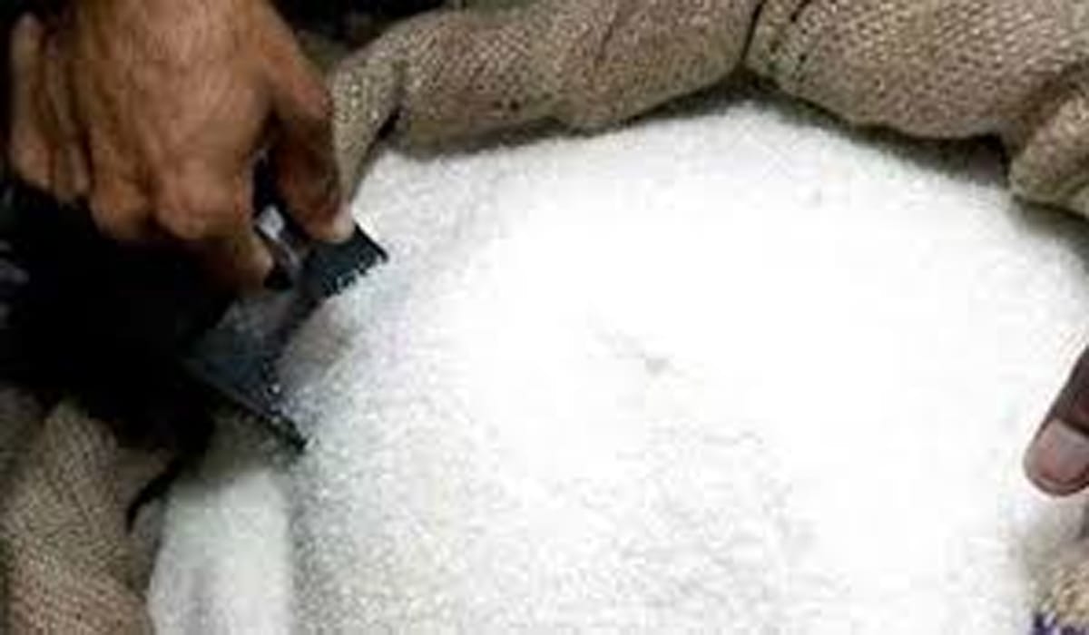 لاہور: چینی مہنگی ہونے پر متعدد دکانداروں نے چینی رکھنا بند کردی
