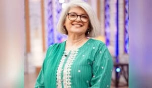 شارجہ میں مداحوں کا ہجوم تھا