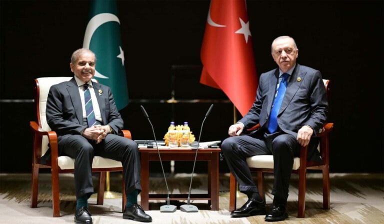 وزیراعظم شہباز شریف کی ترک صدر سے ملاقات