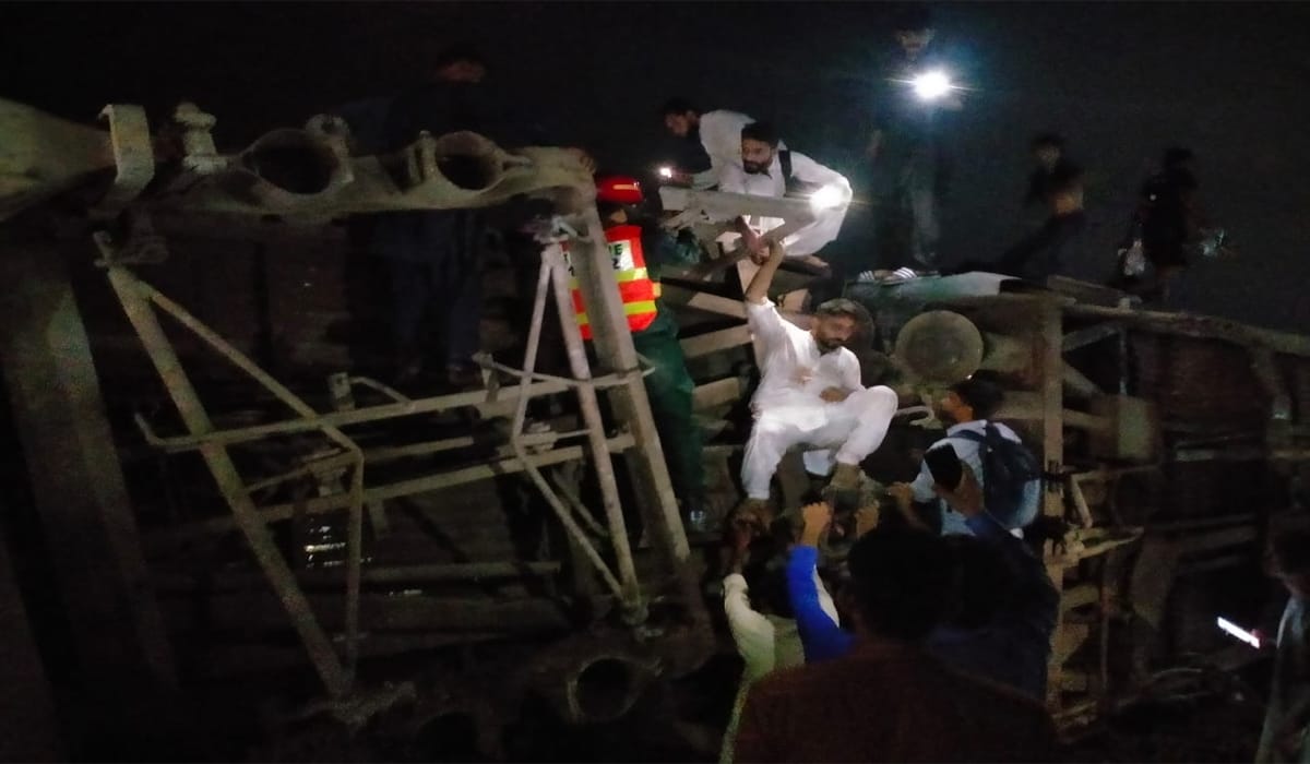 لاہور سے راولپنڈی جانیوالی ٹرین حادثہ،25زخمی