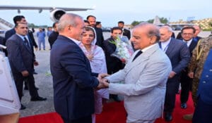 ایرانی صدر کا وزیراعظم ہاؤس میں پرتپاک استقبال