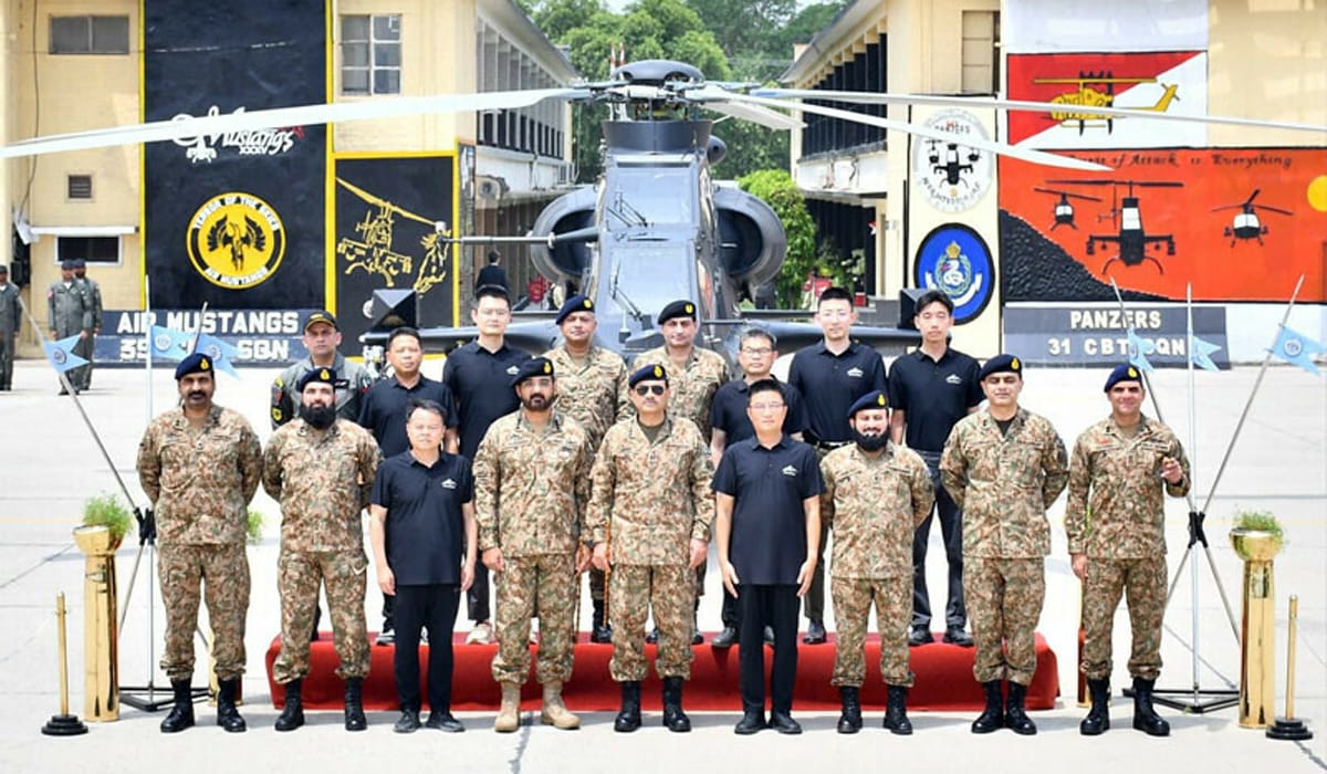 پاک فوج میں جدید Z-10ME ہیلی کاپٹر شامل