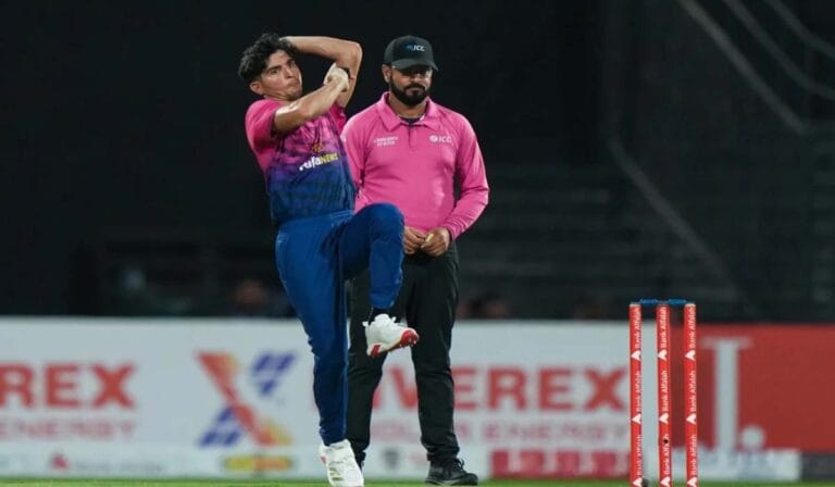 ٹی20 سہ ملکی سیریز: پاکستان کا پہلے بیٹنگ کا فیصلہ