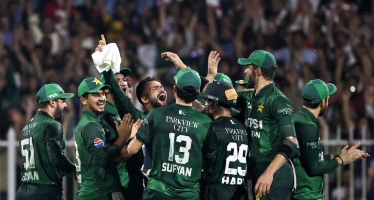 پاکستان نے افغانستان کو شکست دیکر سہ فریقی سیریز جیت لی