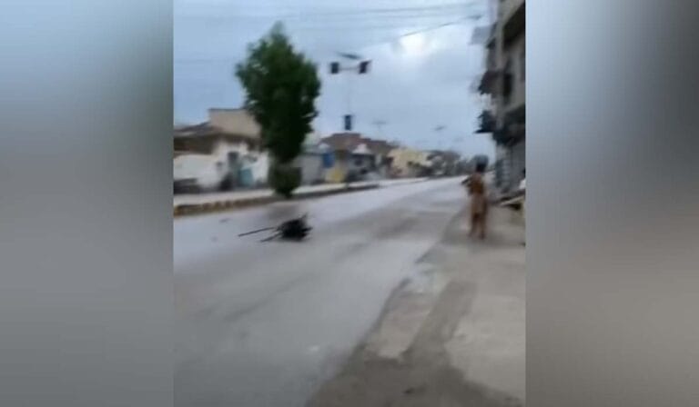 ایف سی لائن بنوں پر خودکش حملہ،فائرنگ سے 4دہشتگرد ہلاک