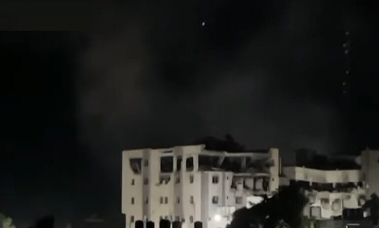  اسرائیلی طیاروں نے غزہ پر فضائی حملے شروع کر دیے