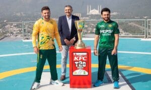 پاک،جنوبی افریقہ ٹی20 سیریز کی ٹرافی رونمائی