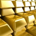 سونے کی تیز رفتار اُڑان تھم گئی قیمت میں نمایاں کمی ریکارڈ کی گئی۔