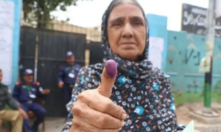 ضمنی انتخابات،قومی اور پنجاب اسمبلی کے13 حلقوں میں پولنگ شروع