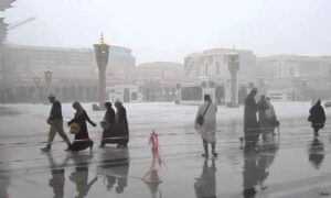 مدینہ منورہ میں موسمِ سرما کی پہلی بارش،فضائیں معطر