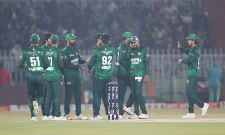 پاکستان نے سری لنکا کو 7 وکٹوں سے شکست دے دی