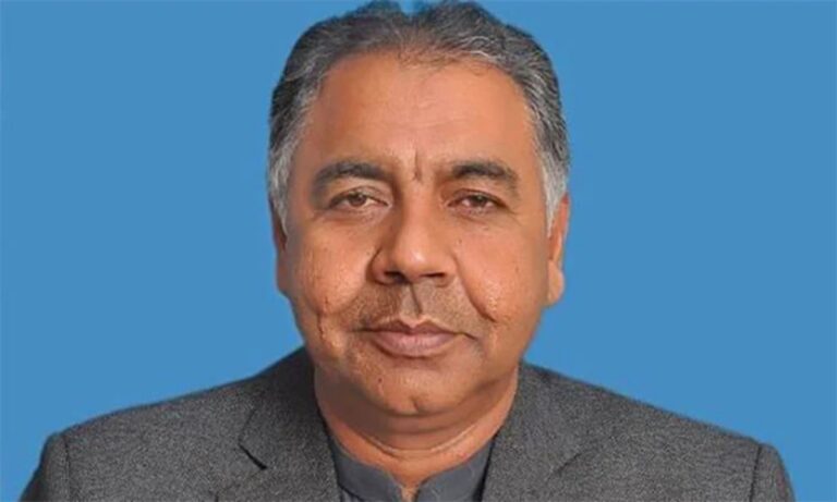 پی ٹی آئی سینیٹر سیف اللہ ابڑو کا استعفیٰ