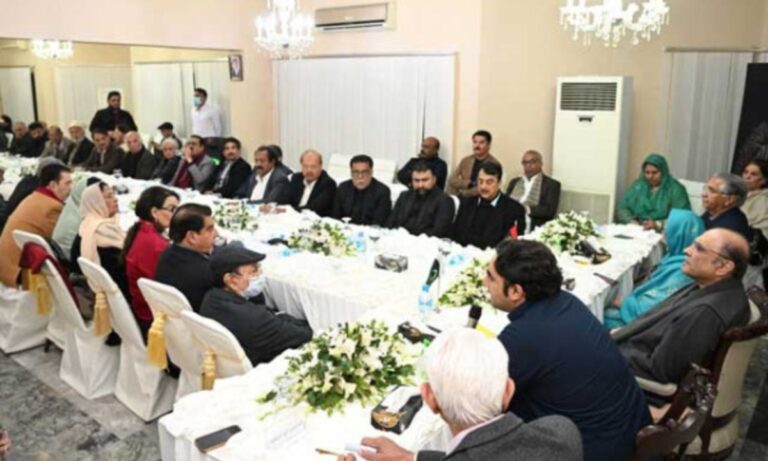 پیپلزپارٹی کی27ویں آئینی ترمیم پر مشاورت جاری