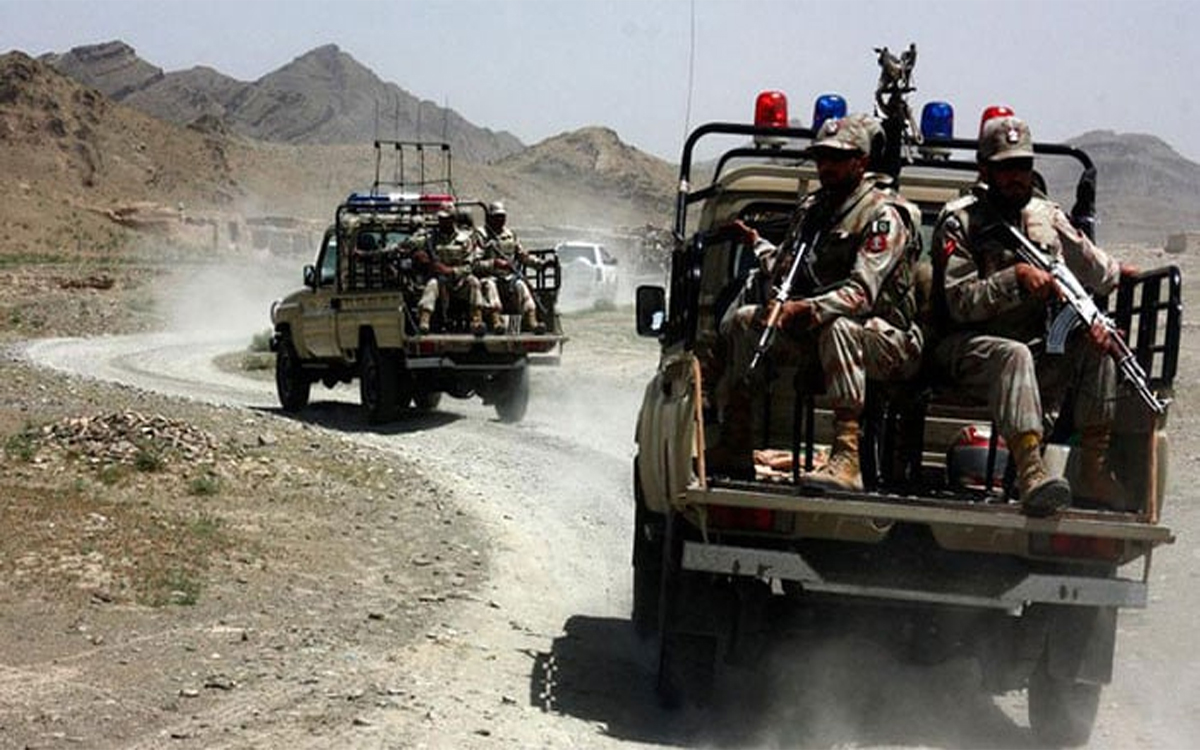 کلاچی،سیکیورٹی فورسز کا بڑا آپریشن،7خوارج ہلاک،1جوان شہید