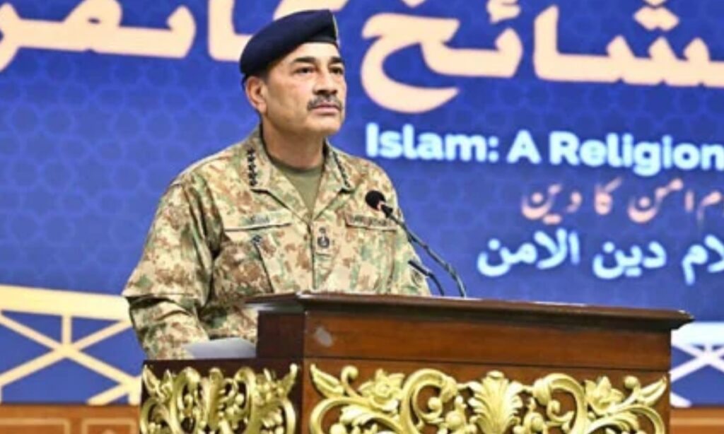 ہم دشمن کو للکار کر مارتے ہیں،فیلڈ مارشل