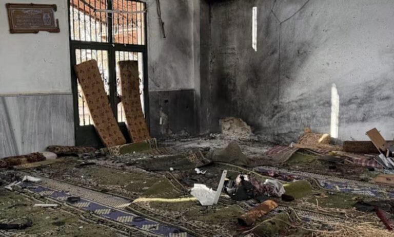 حمص کی مسجد میں نماز جمعہ کے دوران دھماکا،6 افراد جاں بحق
