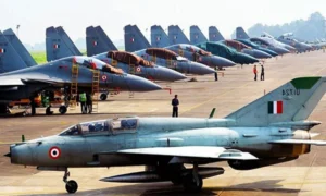 بھارتی فضائیہ نے 35 تیجس طیاروں کو گرائونڈ کردیا