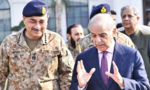 وزیرِ اعظم کا جنرل ہیڈکوارٹز کا دورہ