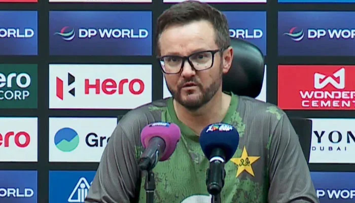 حریف ٹیم نے ہر شعبے میں بہتر کھیل پیش کیا،مائیک بیسن