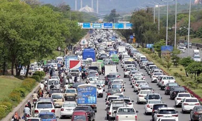 اسلام آباد میں ٹرانسپورٹ بحال،فیض آباد بس ٹرمینل تاحکم ثانی بند