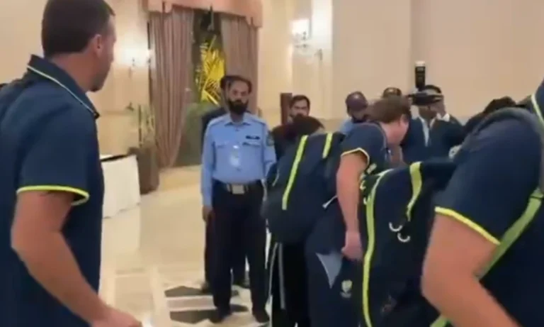 آسٹریلوی کرکٹ ٹیم راولپنڈی پہنچ گئی