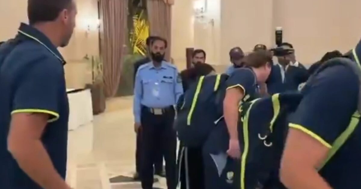آسٹریلوی کرکٹ ٹیم راولپنڈی پہنچ گئی