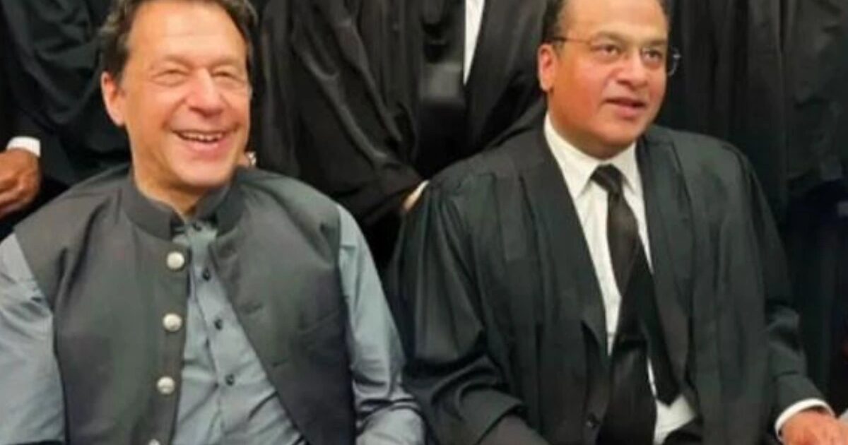عمران خان کے وکیل بھی آنکھ کی بیماری کا شکار
