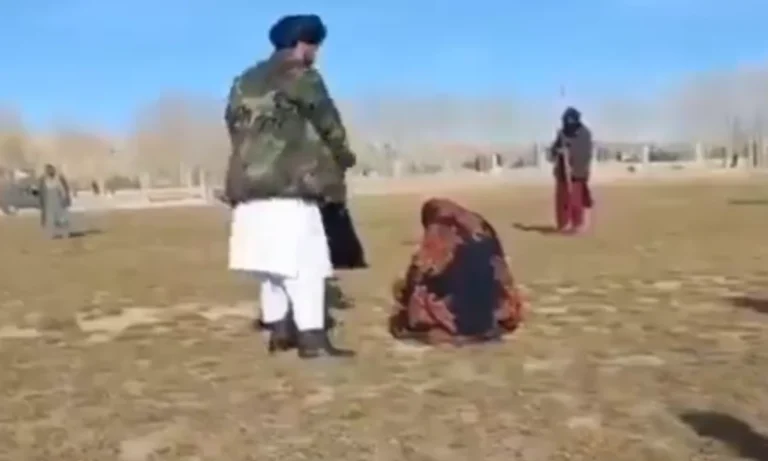 افغانستان میں لڑکی کو سر عام کوڑے مارنے کی ویڈیو وائرل