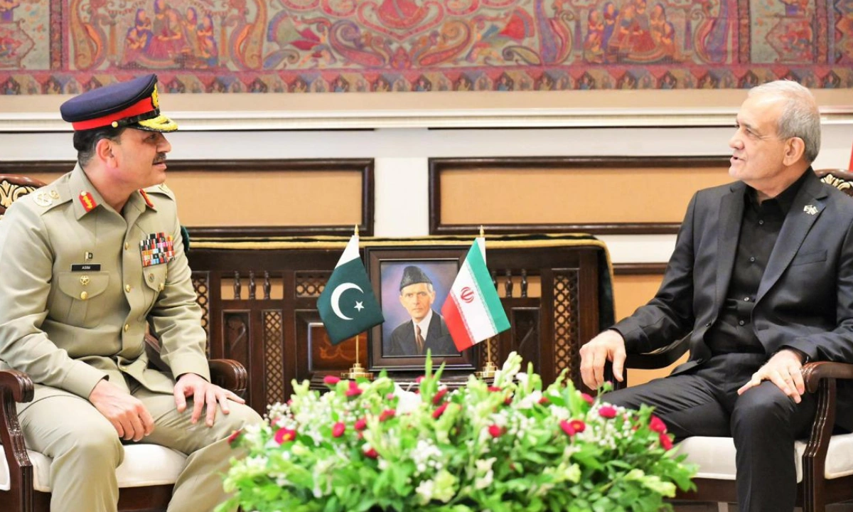 ایرانی صدر اور فیلڈ مارشل عاصم منیر کی ملاقات