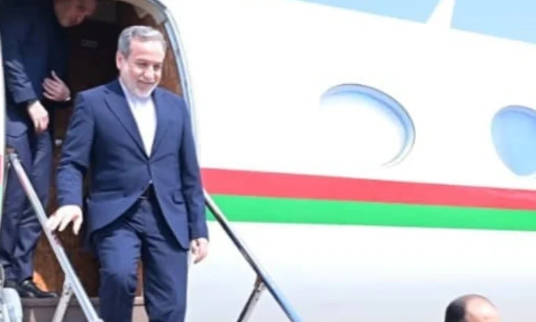 ایرانی صدر پاکستان پہنچ گئے