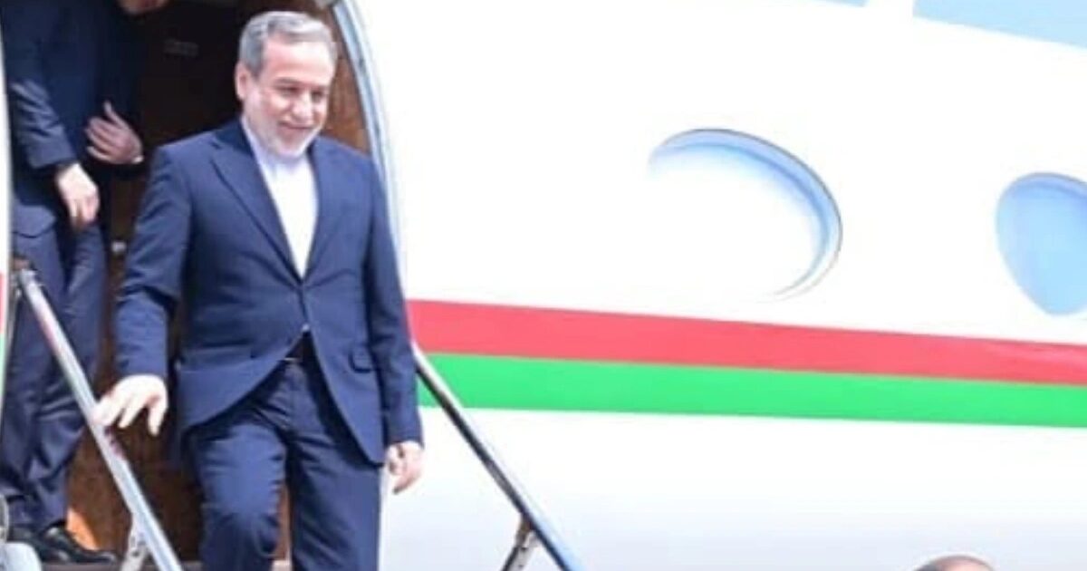 ایرانی صدر پاکستان پہنچ گئے