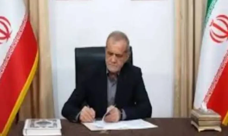 قطر میں منجمد 12 ارب ڈالر میں سے 6 ارب جلد مل جائیں گے،ایرانی صدر کا دعویٰ