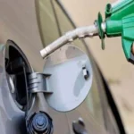 پیٹرول اور ڈیزل کی قیمتوں میں 100 روپے تک کمی کا امکان