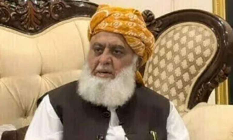 مولانا فضل الرحمٰن کے خلاف مقدمہ درج کرنے کی درخواست