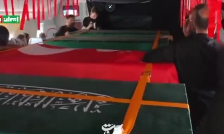 نجف سے مشہد تک شہید ایرانی رہبرِ اعلیٰ کی میت منتقل،آج تدفین ہوگی