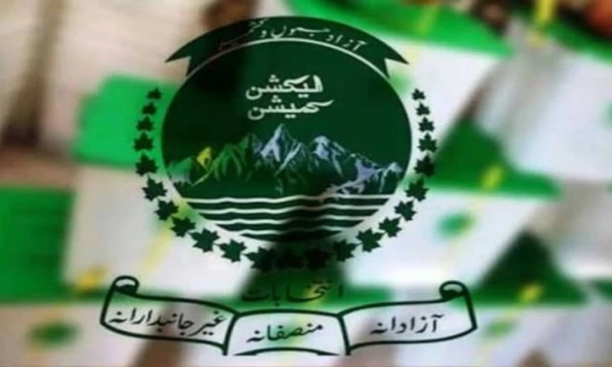 مظفر آباد،لینڈ سلائیڈنگ سے سڑکیں بند،ایل اے 27 میں ووٹنگ ملتوی