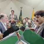 آزاد جموںو کشمیر کی 8 رکنی کابینہ نے حلف اٹھا لیا