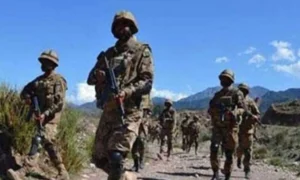 خیبرپختونخوا میں سیکیورٹی فورسز کی کارروائیاں،10 خوارج ہلاک،6 جوان شہید