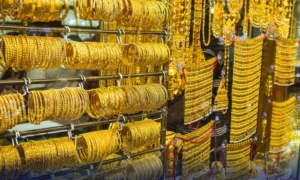 سونے کی قیمت میں بڑا اضافہ،فی تولہ 4 لاکھ 65 ہزار سے تجاوز